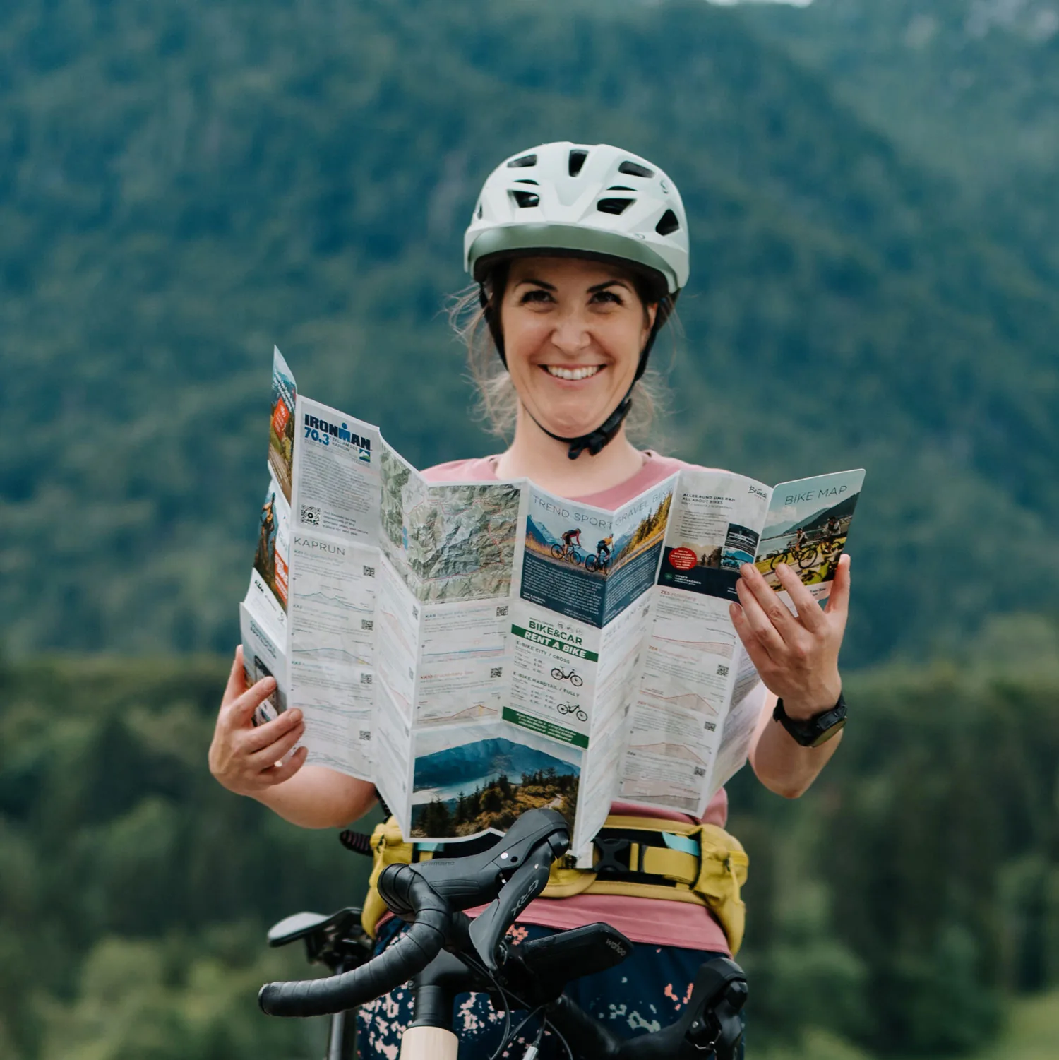 Pocketfolder Bike-Map in Verwendung
